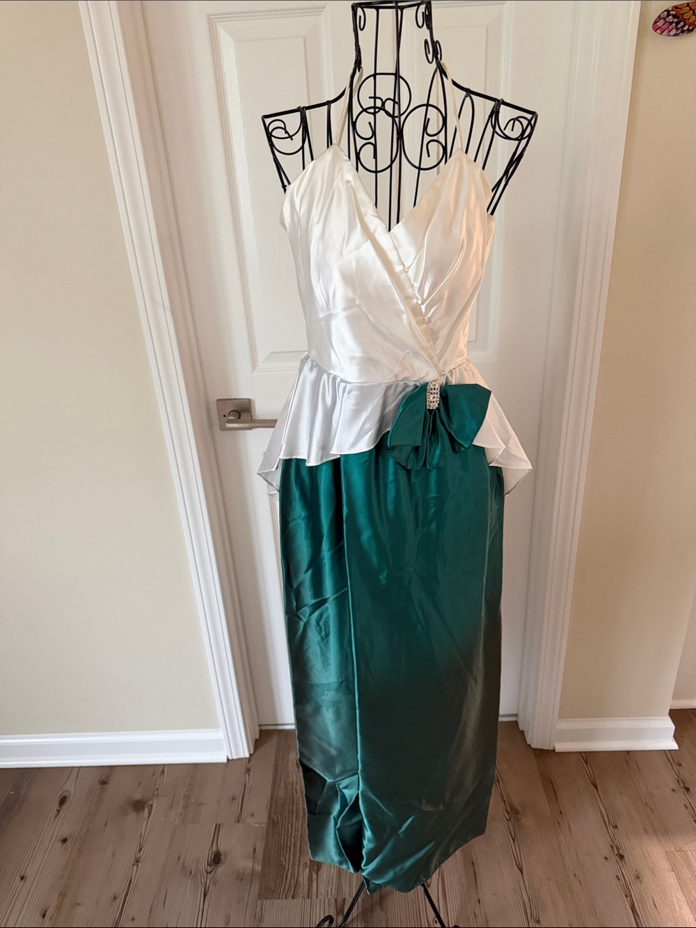 Ivory and Emerald Two-Tone Satin Prom Dress with Peplum Bow